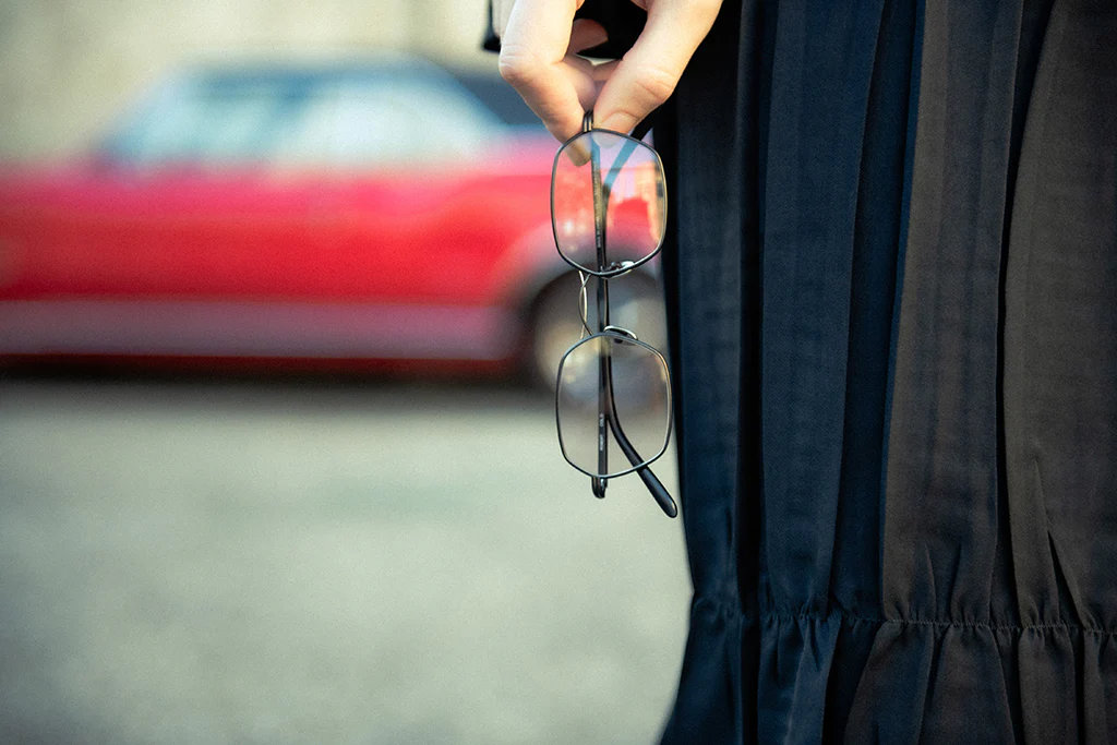 ROBERTの六角形リムのメガネ詳細