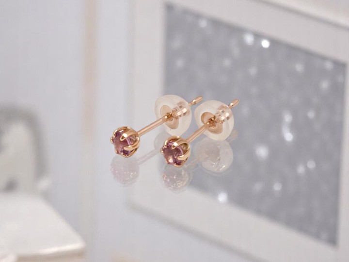 18金ピンクゴールド パパラチアサファイア スタッドピアス イメージ写真