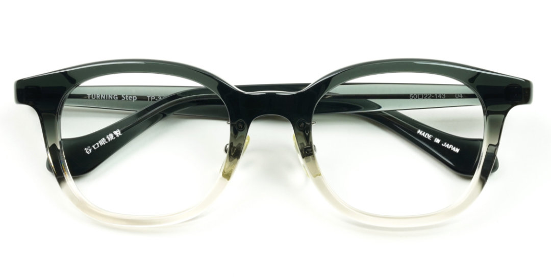 ターニングステップ TP-347 正面からのメガネ